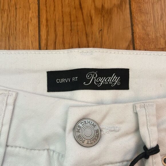 NWT Royalty White Curvy Fit Ultra High Ankle Jeans - Picture 2 of 9